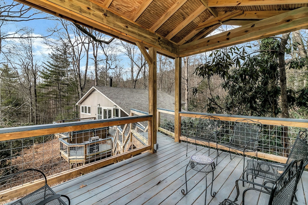 Black Mountain Treehouse