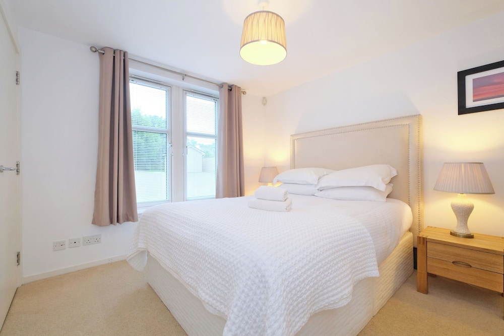 A Contemporary Apartment With Transport Links to Aberdeen City view 4
