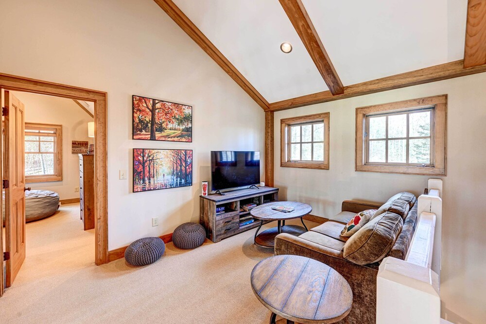 Spacious Cashiers Vacation Rental on Golf Course!