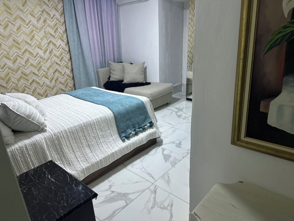 Onyx luxury rd