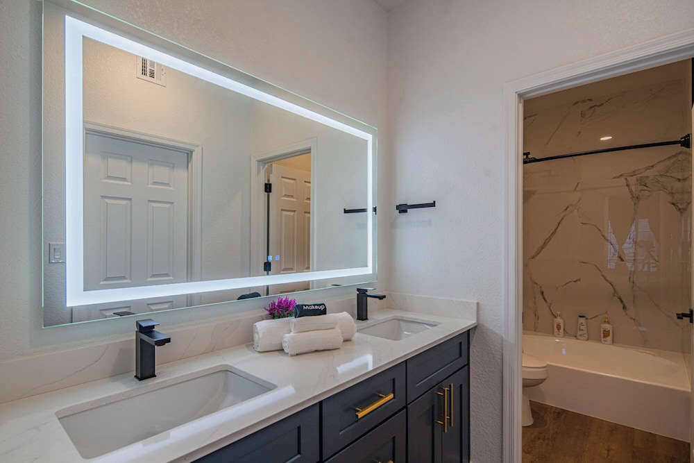 ROVE LIVING/KL - Hideaway North Scottsdale