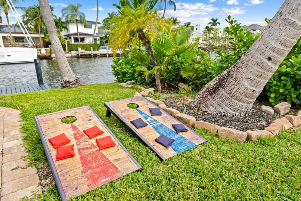 Waterfront Oasis Heated Pool Game Room Gym