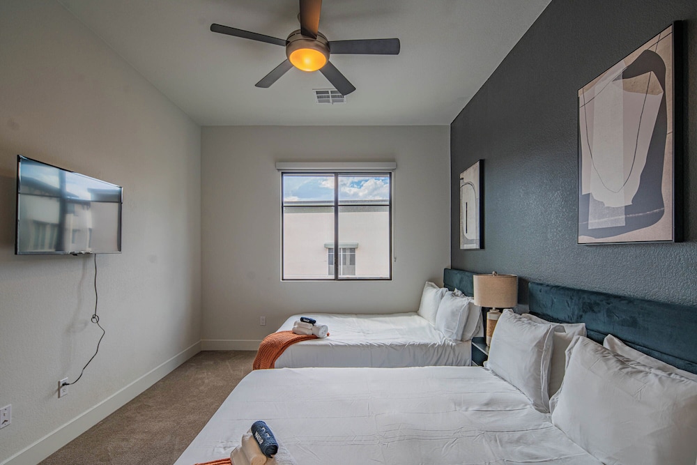 ROVE LIVING/KB - Scottsdale Grand