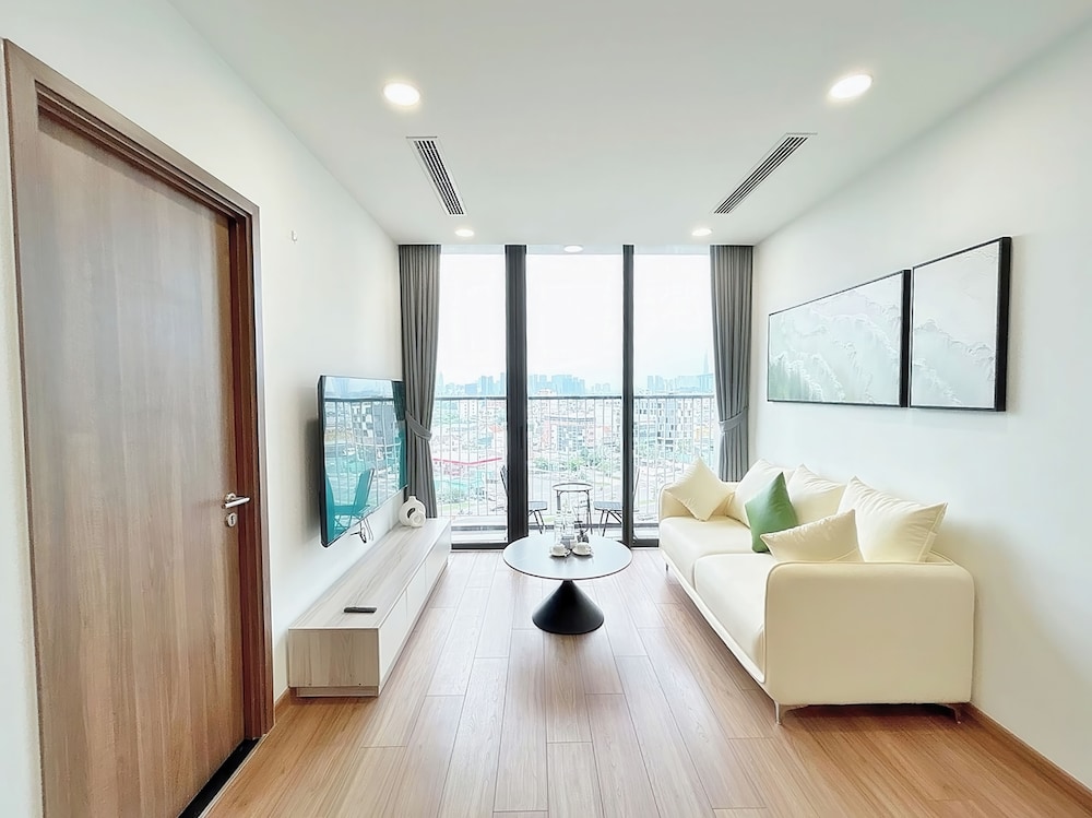 Eco Green Saigon - Free Gym & Pool