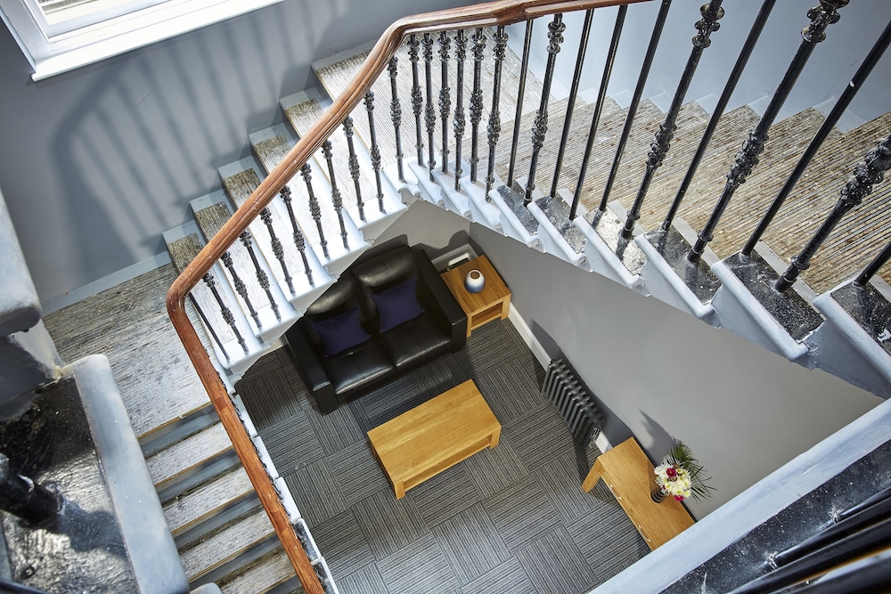Burkhardt Hall by Viridian Apartments