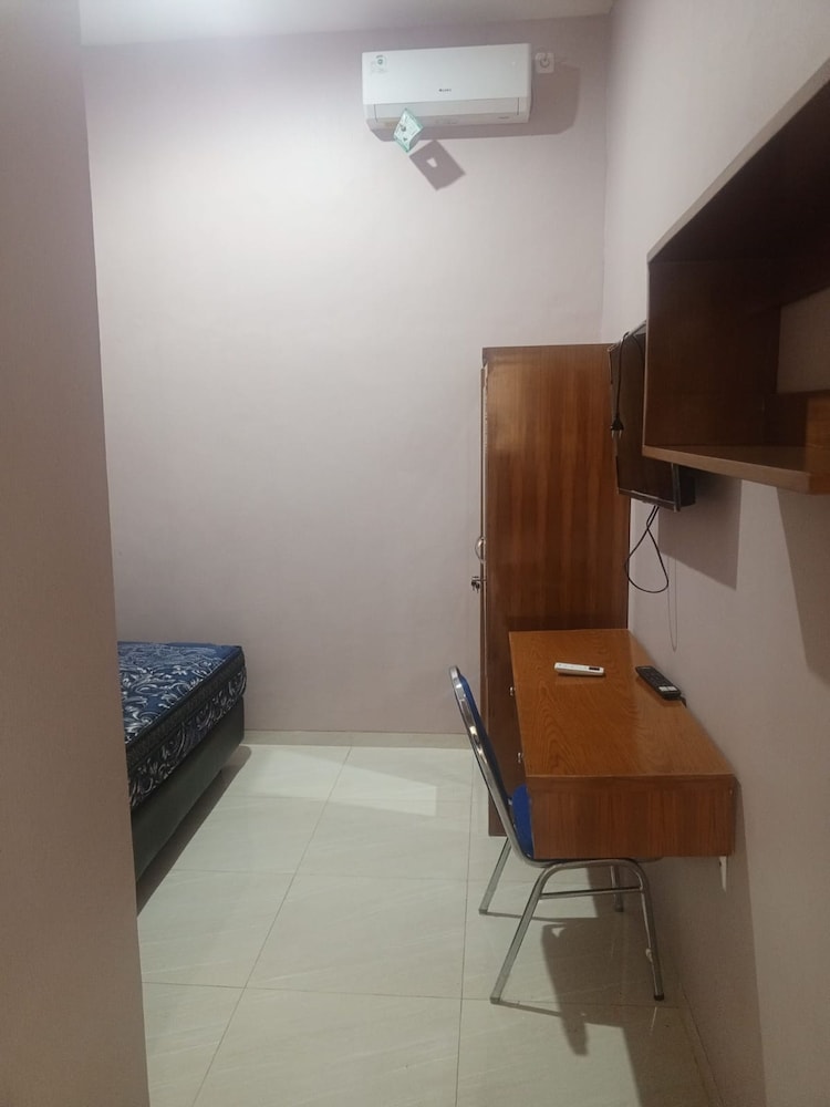 OYO 95103 Madiun Dkost Syariah