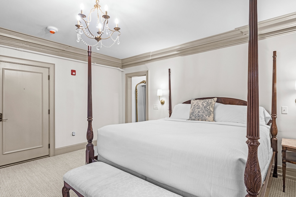Portsmouth Vacations - The Davenport Inn - Property Image 26
