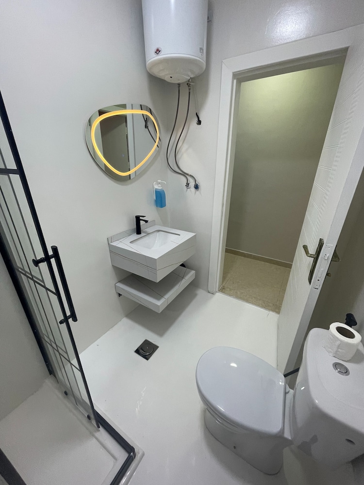 Charming Amman Apartent With City Views