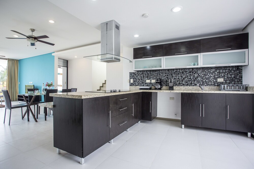 Acacia Condos
