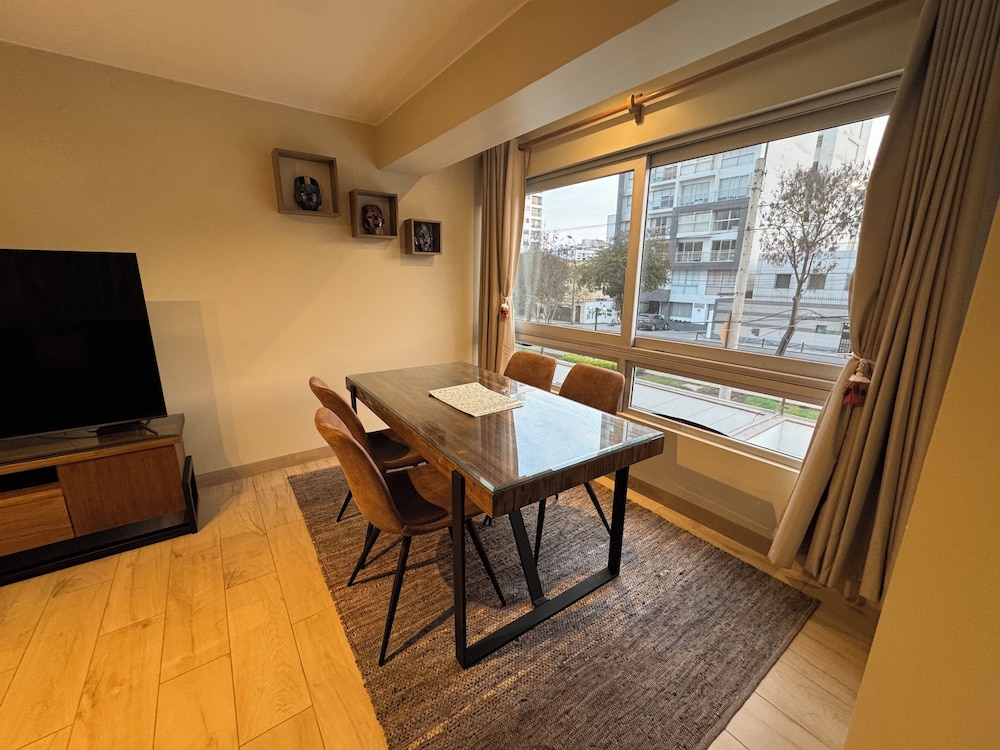 Miraflores 1 Bedroom Executive Apartment