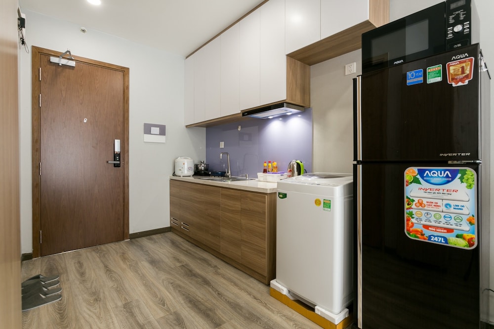 Jennifer House - Millenium Apartment