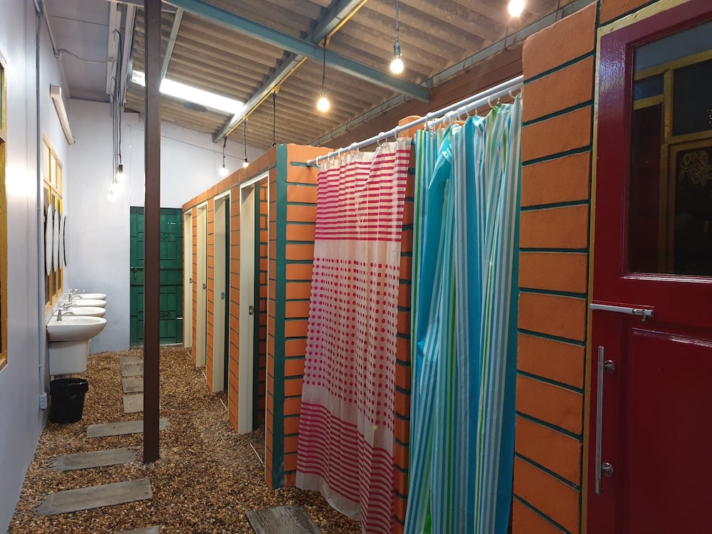 Super Hostel