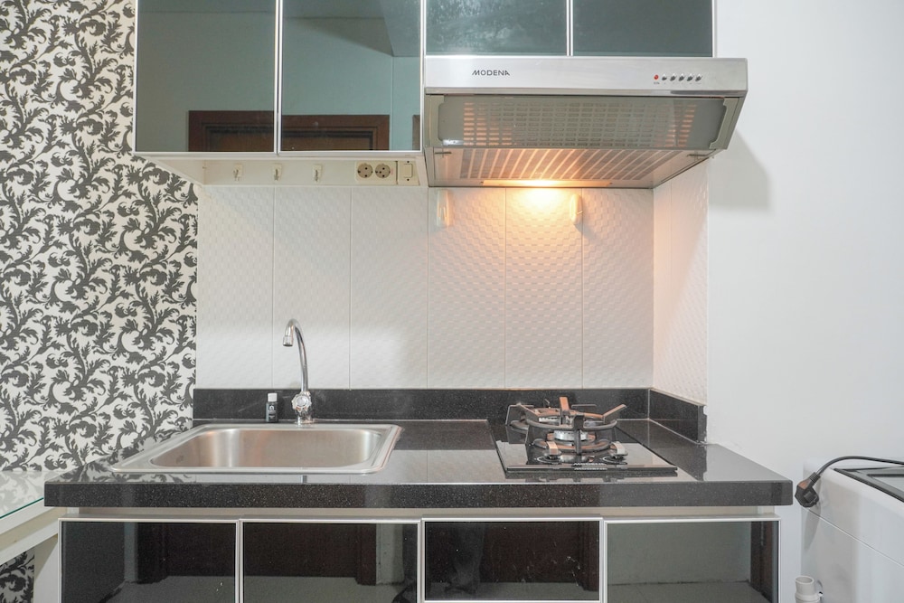 Nice And Comfort 1Br Apartment At Woodland Park Residence