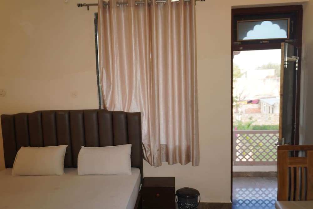 Eco Fort Resort