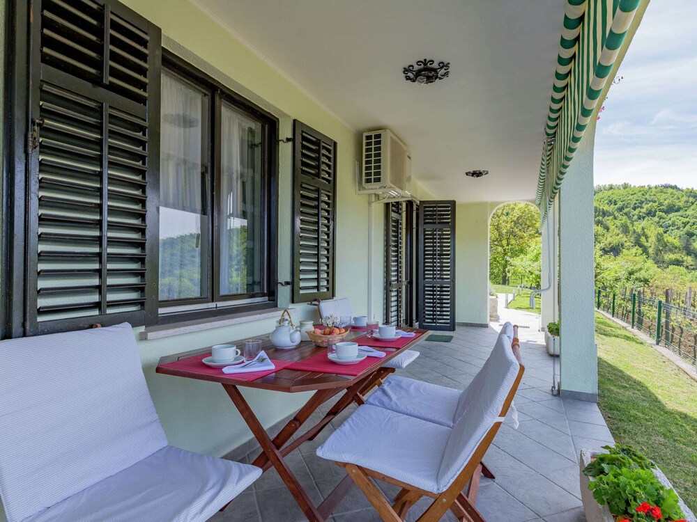 Apartment in Cerovlje Near Zarecki Waterfall view 3
