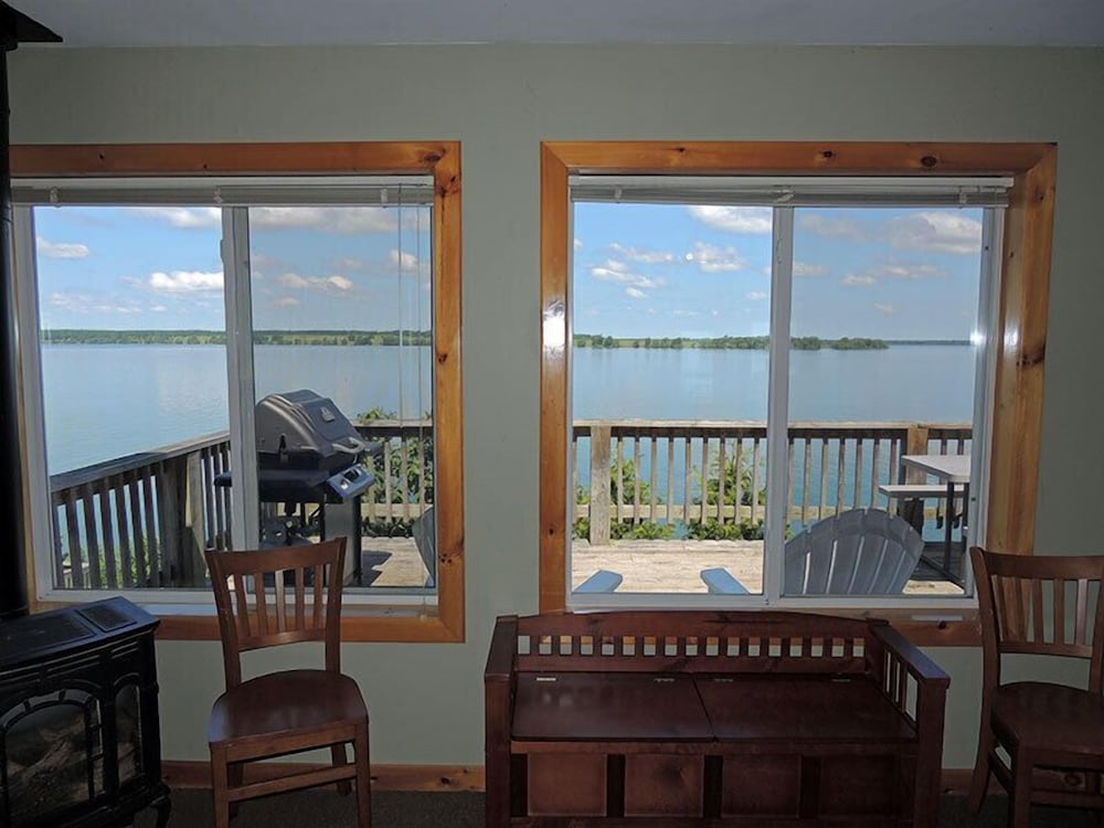 Angel Rock Waterfront Cottages and Vacation Homes