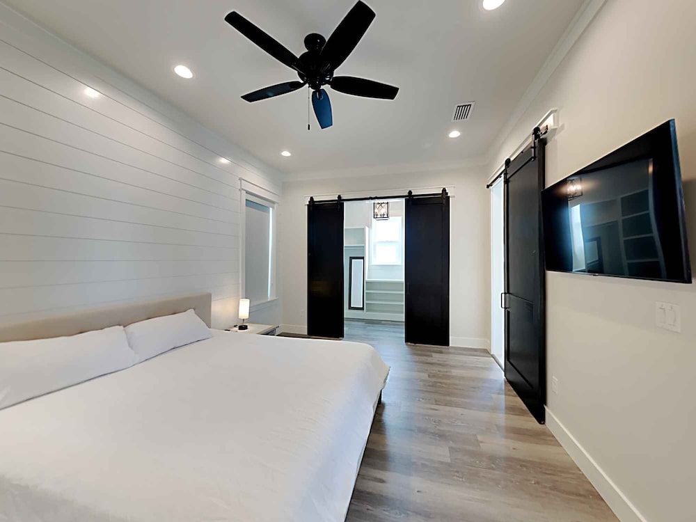 Seabreeze by Southern Vacation Rentals view 5
