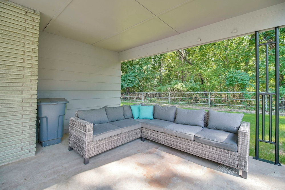Walk to Marina & Lake: Family Retreat in Afton!