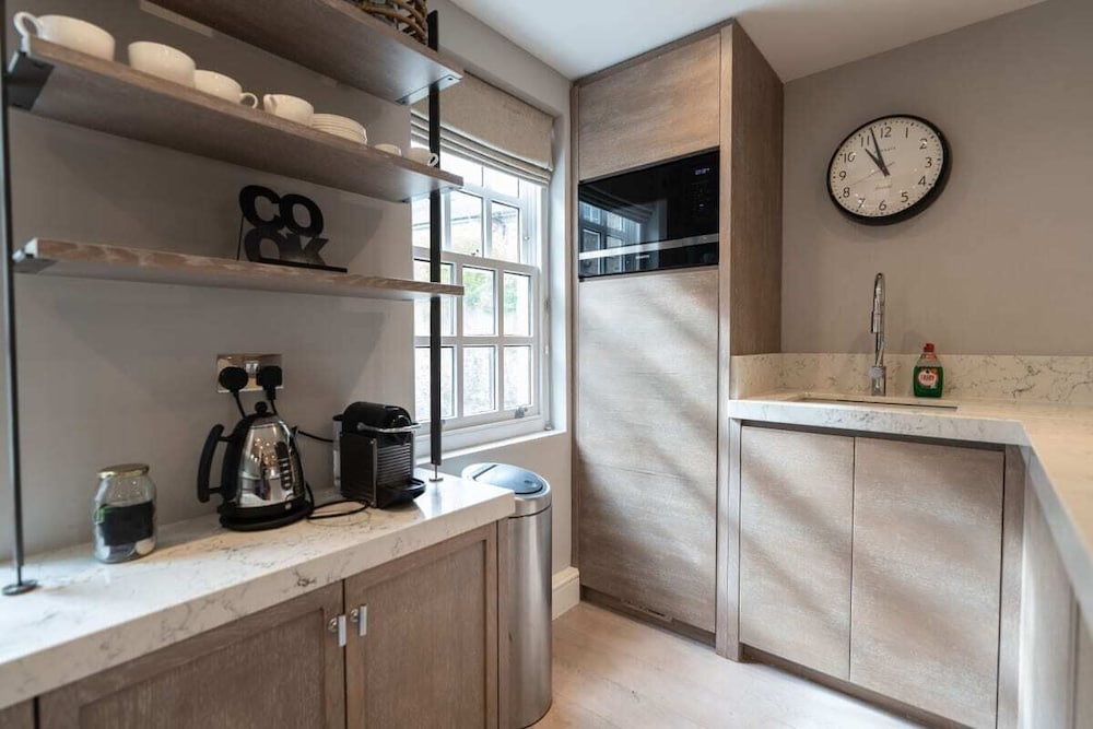The Chelsea Place - Lovely 4bdr House With Terrace