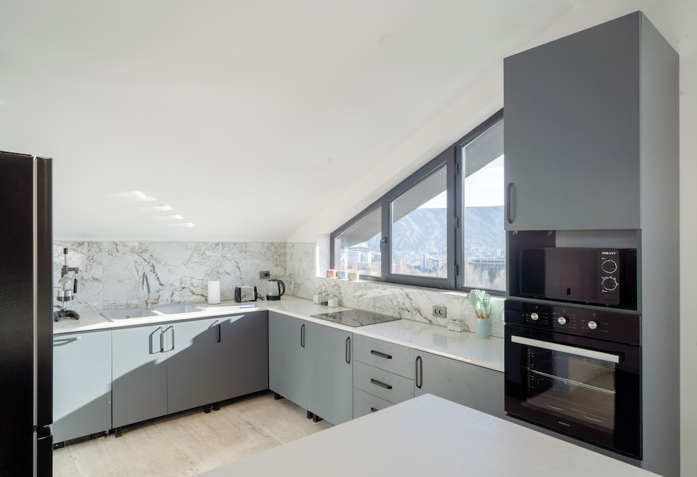 Niabi 3BDR Mansard