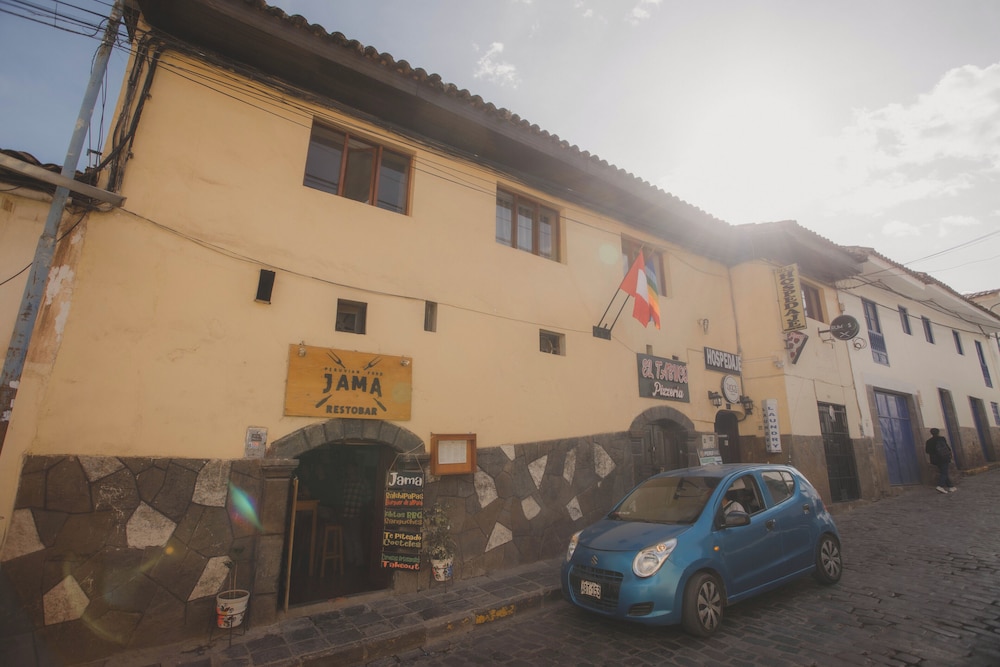 Lucios Hostal view 3