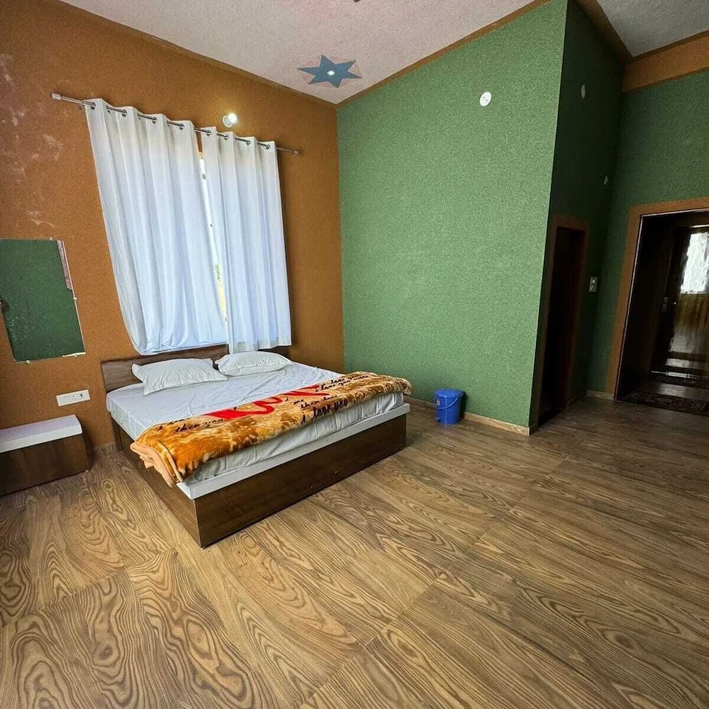 Hotel Raghukul