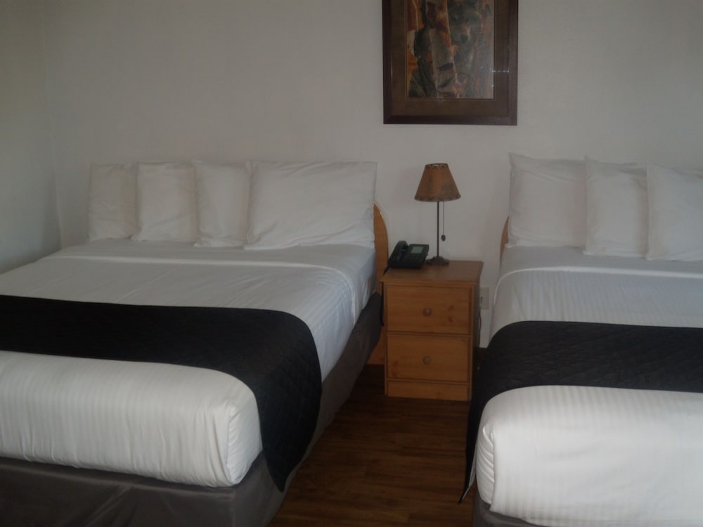Corral Creek Lodge