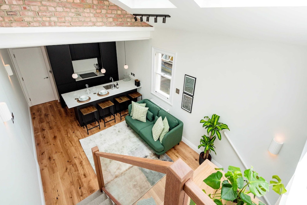 Lillie Road Residence B