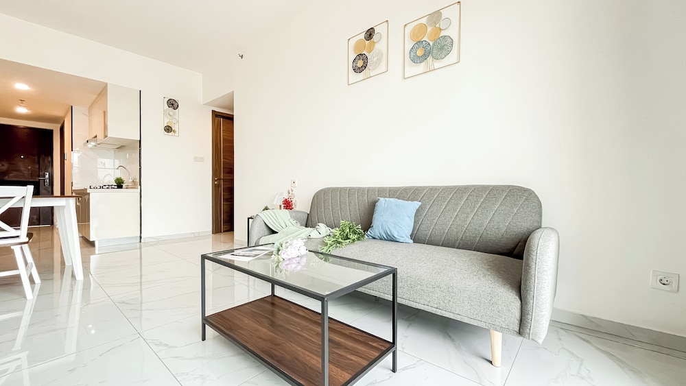Elegant And Homey 3Br Apartment Sky House Bsd
