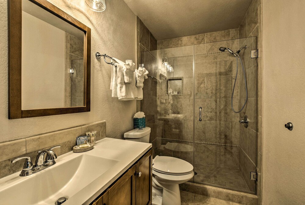Walkable Adobe-style Abode w/ Community Amenities! view 4