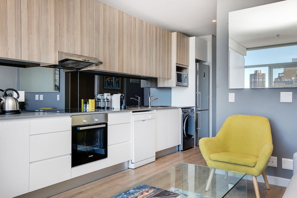 Trendy NY Style Apartment S1 view 5