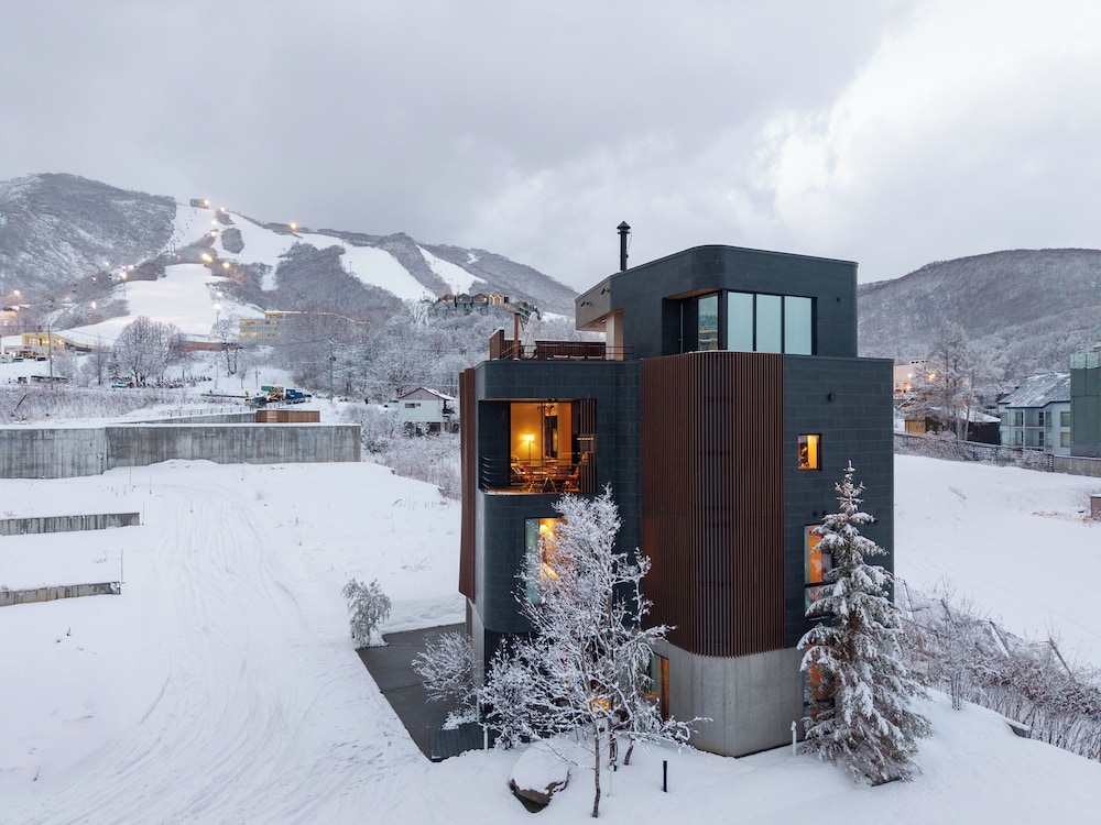 Meigetsu Aki Niseko