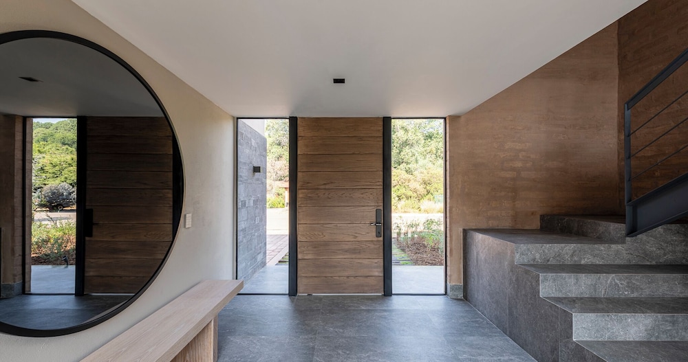 Casa Cundi-Contemporary Living in Nature