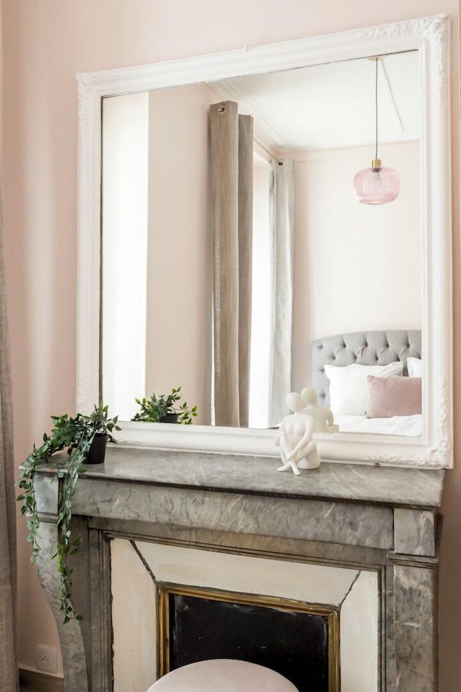 Reva Suites photo 2
