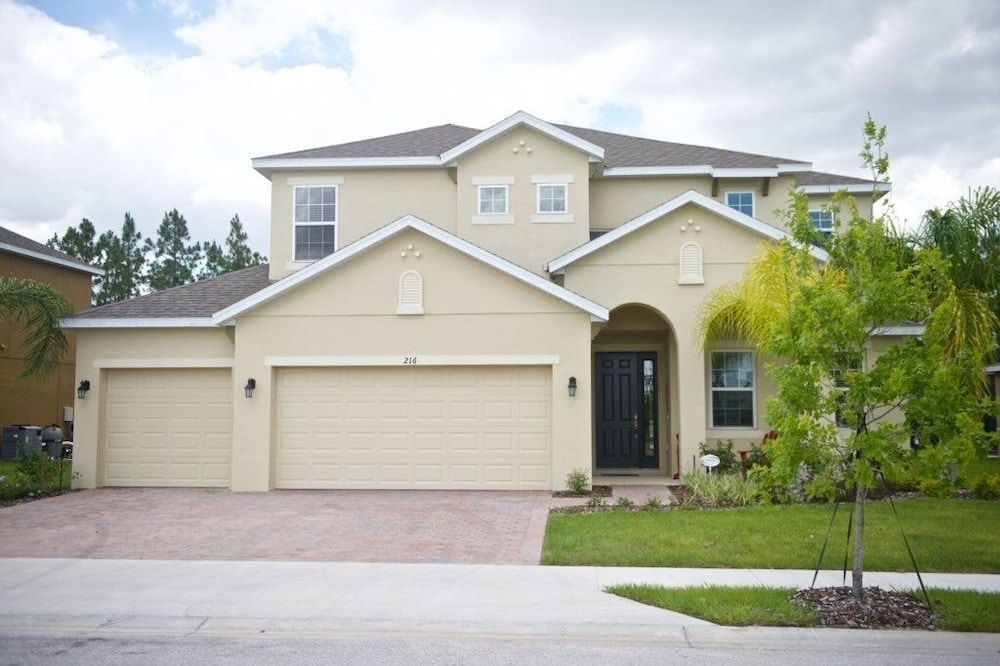 Custom 7-bd Hm Loaded W/ Amenities Watersong-216ys 7 Bedroom Home by RedAwning view 2