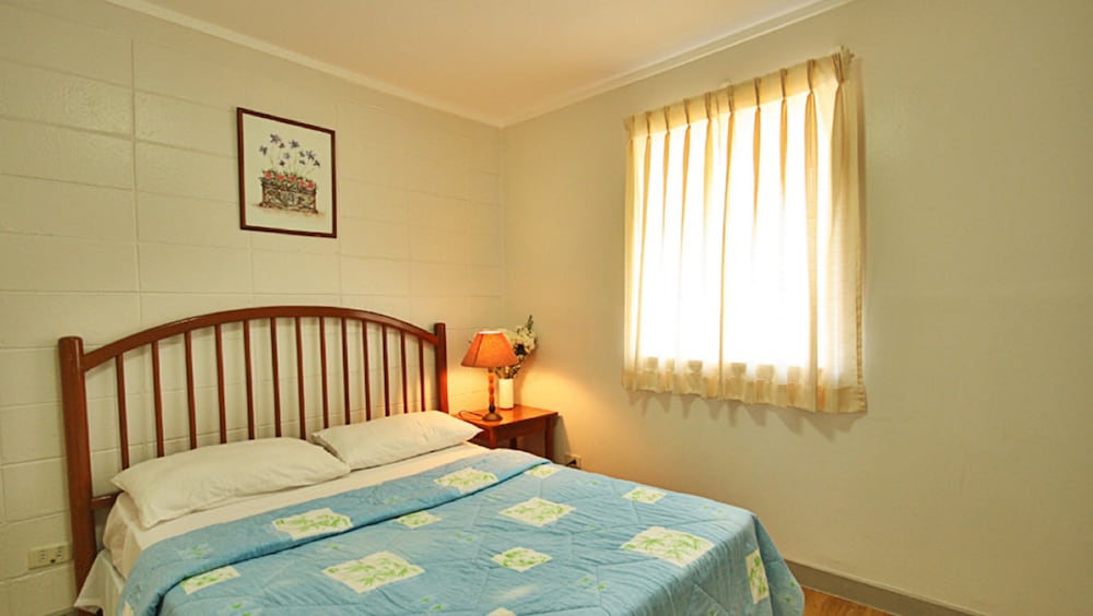 Vacation Villas at Subic Homes