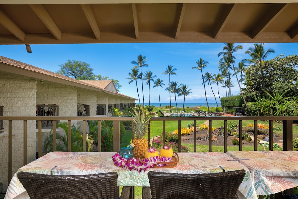 Waiohuli Beach Hale Ocean View Condos with Parking