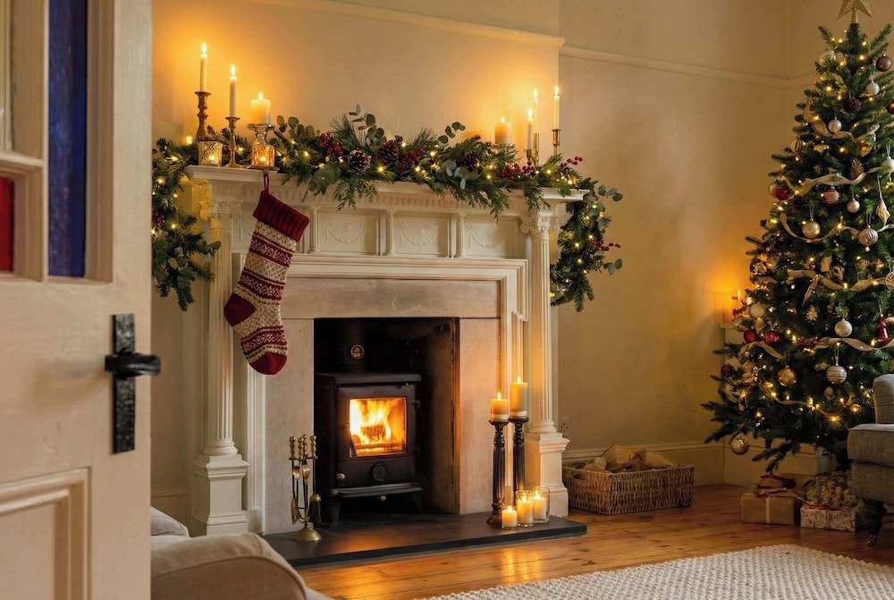 Victorian House Sleeps 14 Pool and Gardens