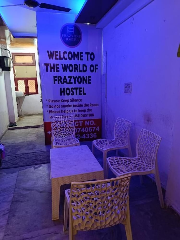 Frazyone Hostel