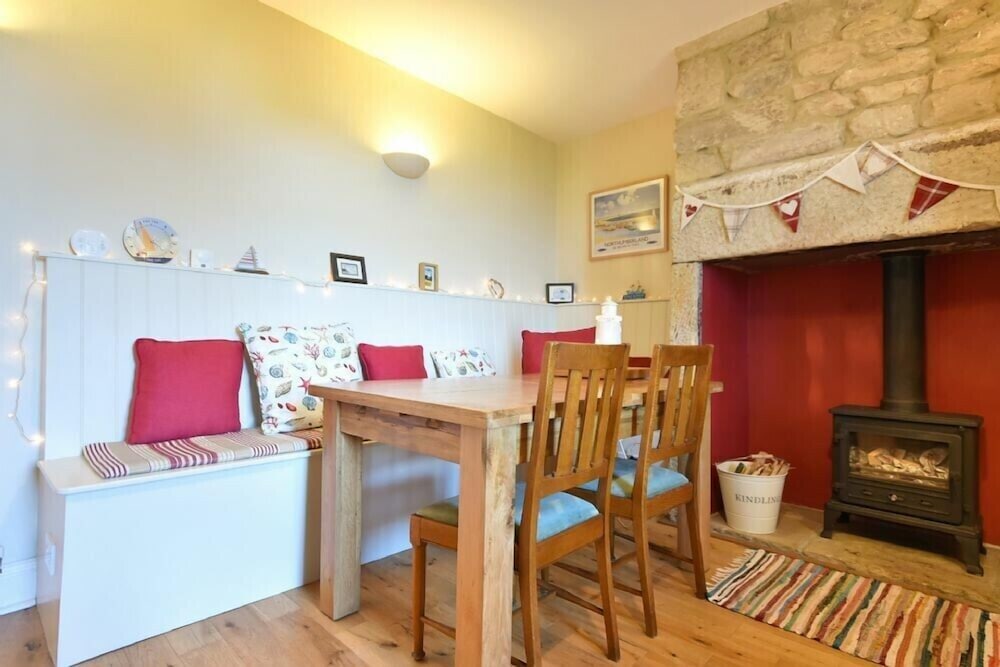Farne View Cottage