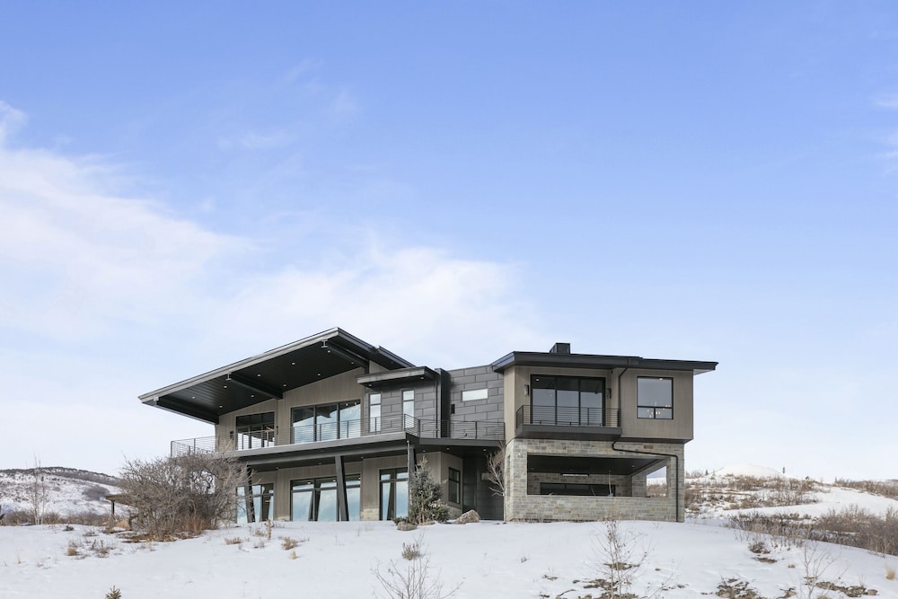11494 N Ursa Circle- Skyridge 5 Br Home W/ Hot Tub 5 Bedroom Home