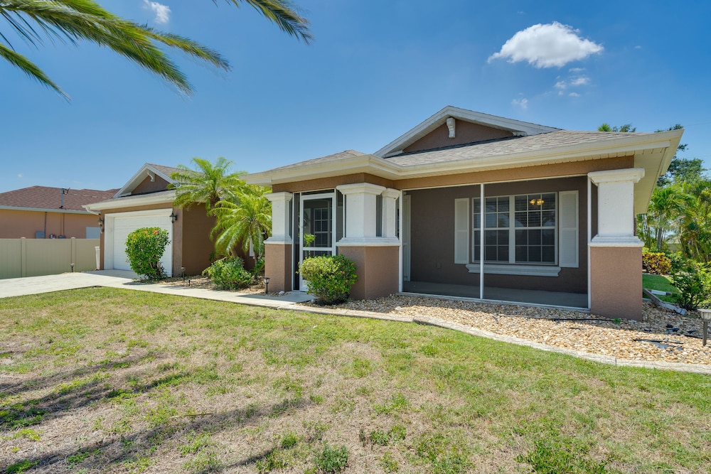 Family-friendly Home 10 Mi to Dtwn Cape Coral - Property Image 16