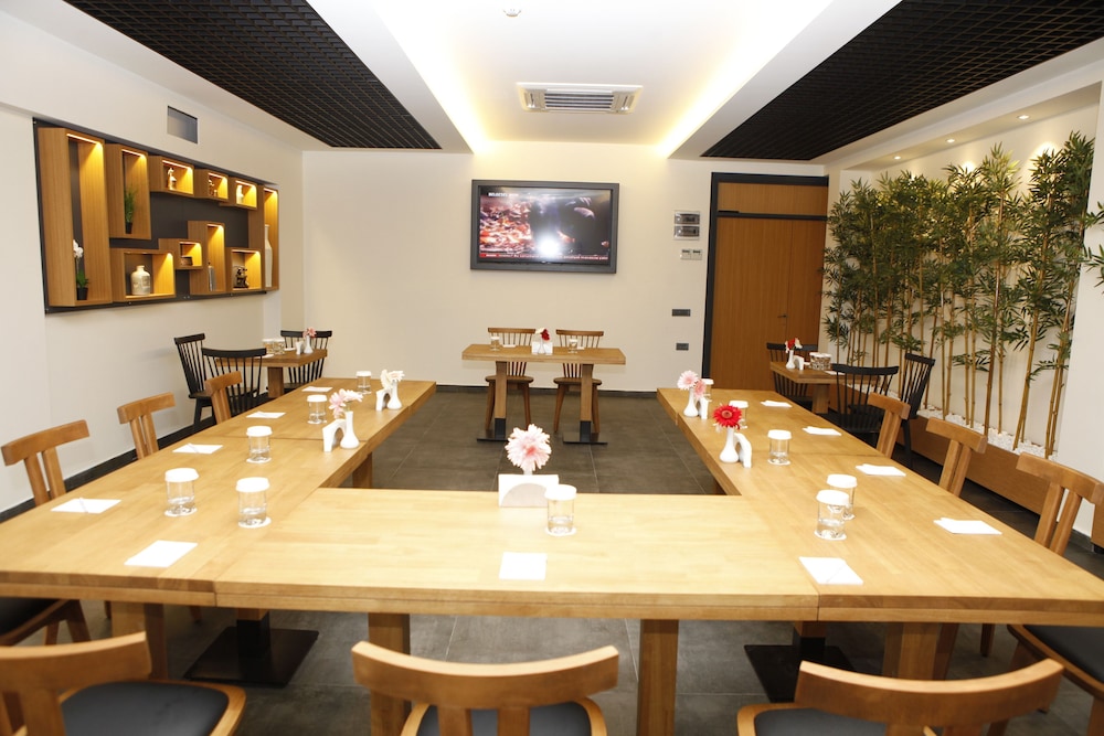 Sapko Airport Otel - Image 13