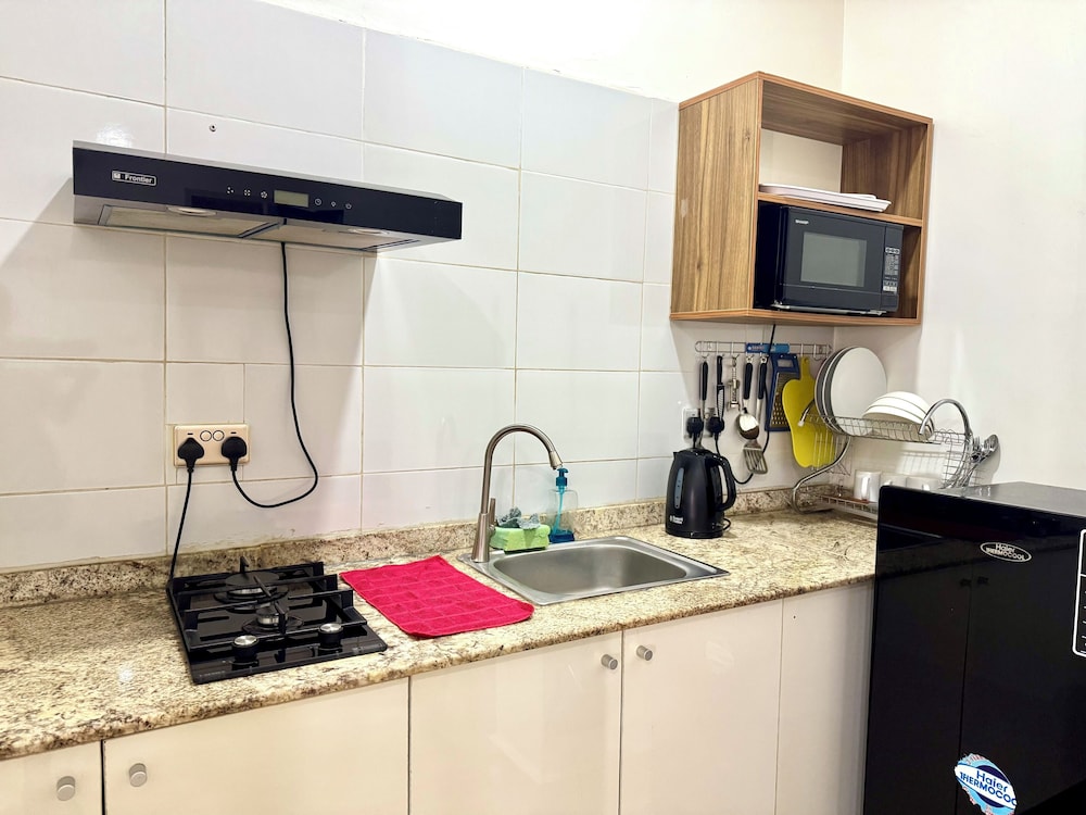 FURNISHED APARTMENTS