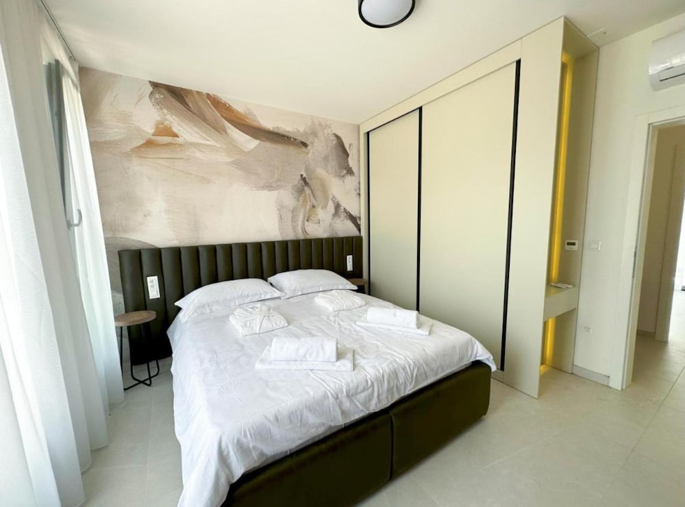 Leonarda Waterfront Residences