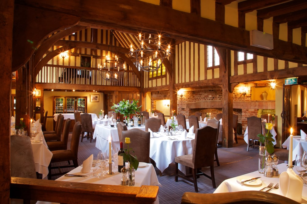 Sudbury Vacations - The Swan Hotel - Property Image 7