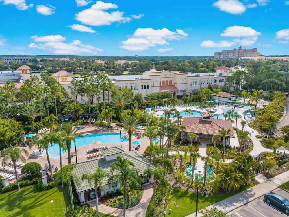 Freshly Remodeled Vista Cay Condo Near Disney!