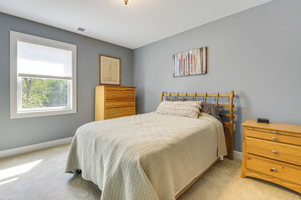 2 Mi to Golfing & Hiking: Spacious Wilmington Home