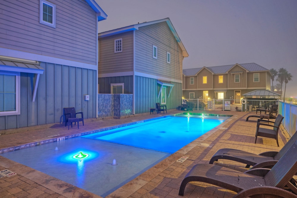 Villa La Isla Family Condo With Pool Near Corpus Christi s Best Beaches Dining