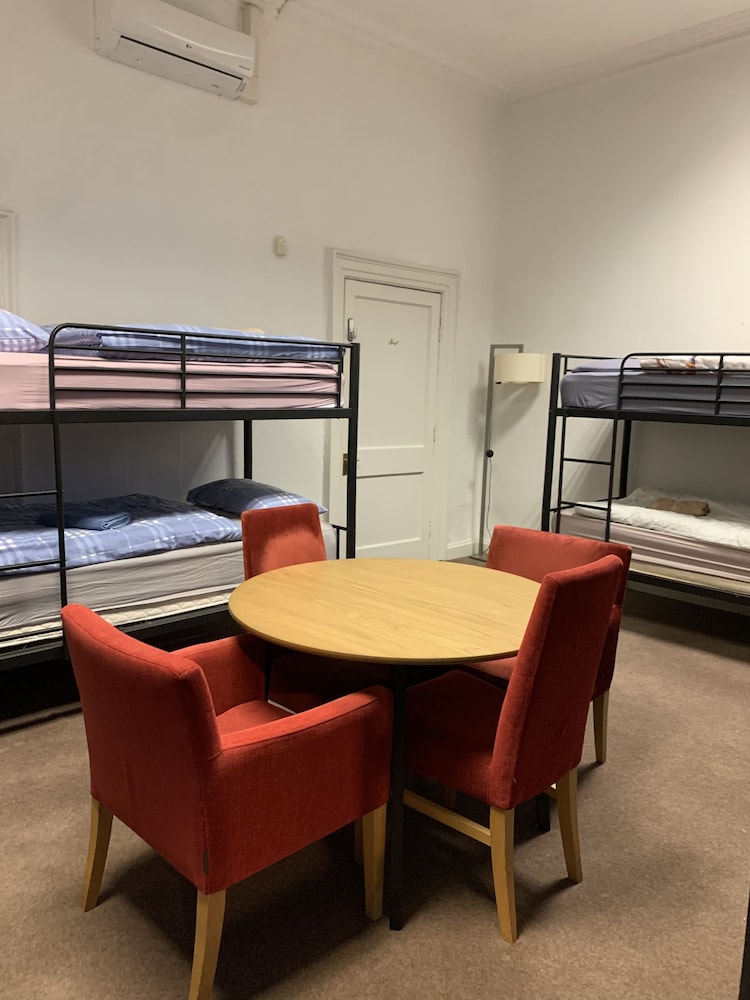 Eden Quay Guesthouse Private Rooms